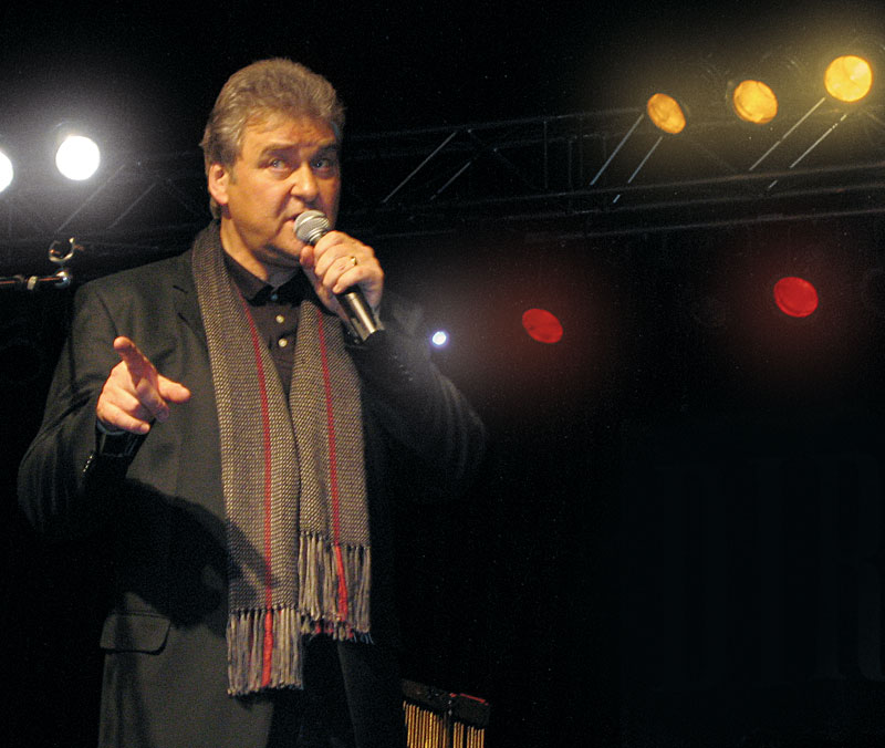 Dirk live